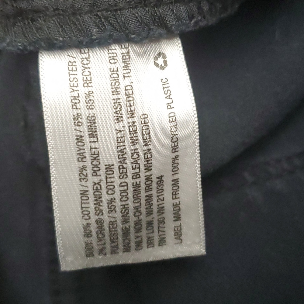 Shorts - Picture 5 of 5
